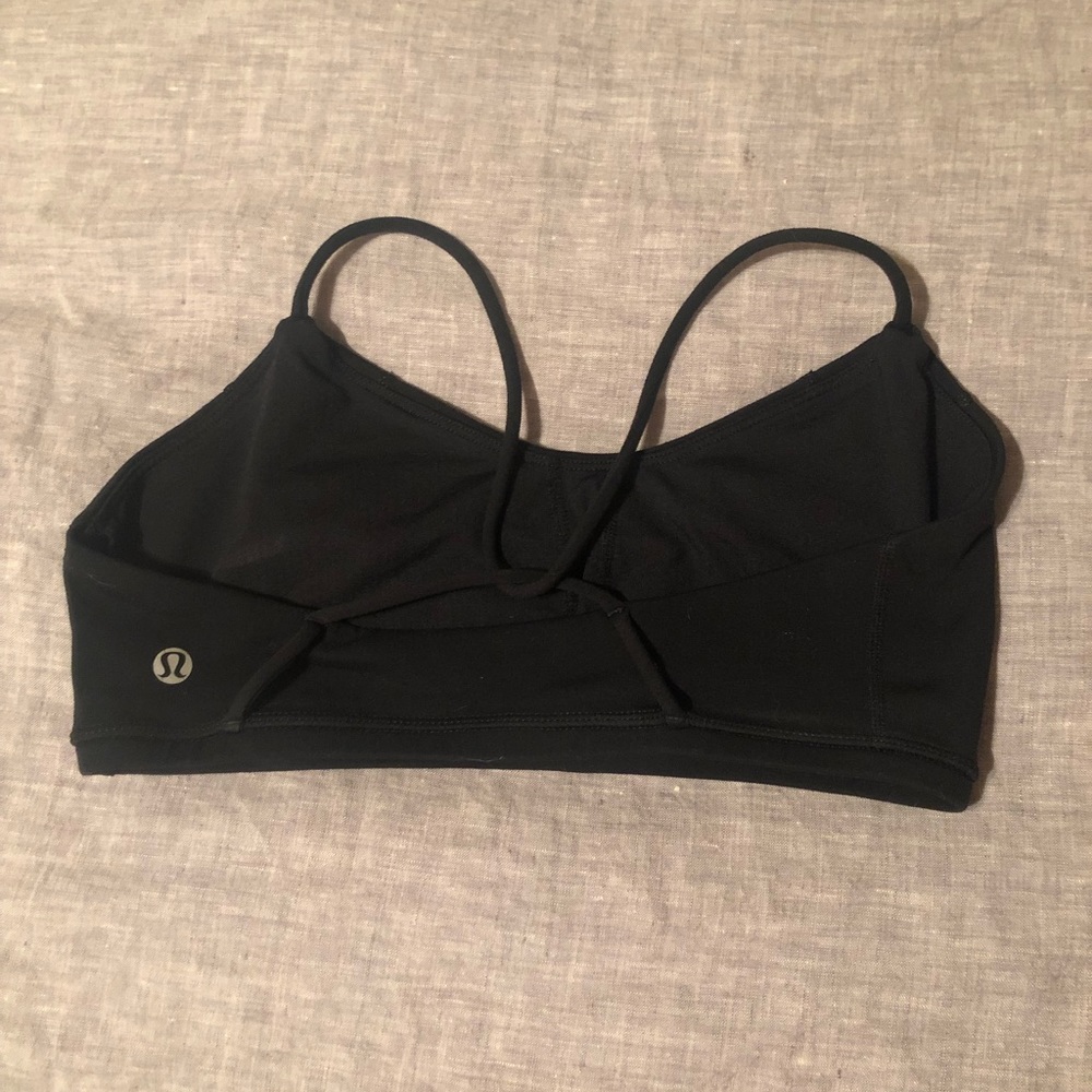Black Lulu Lemon sports bra size 6
